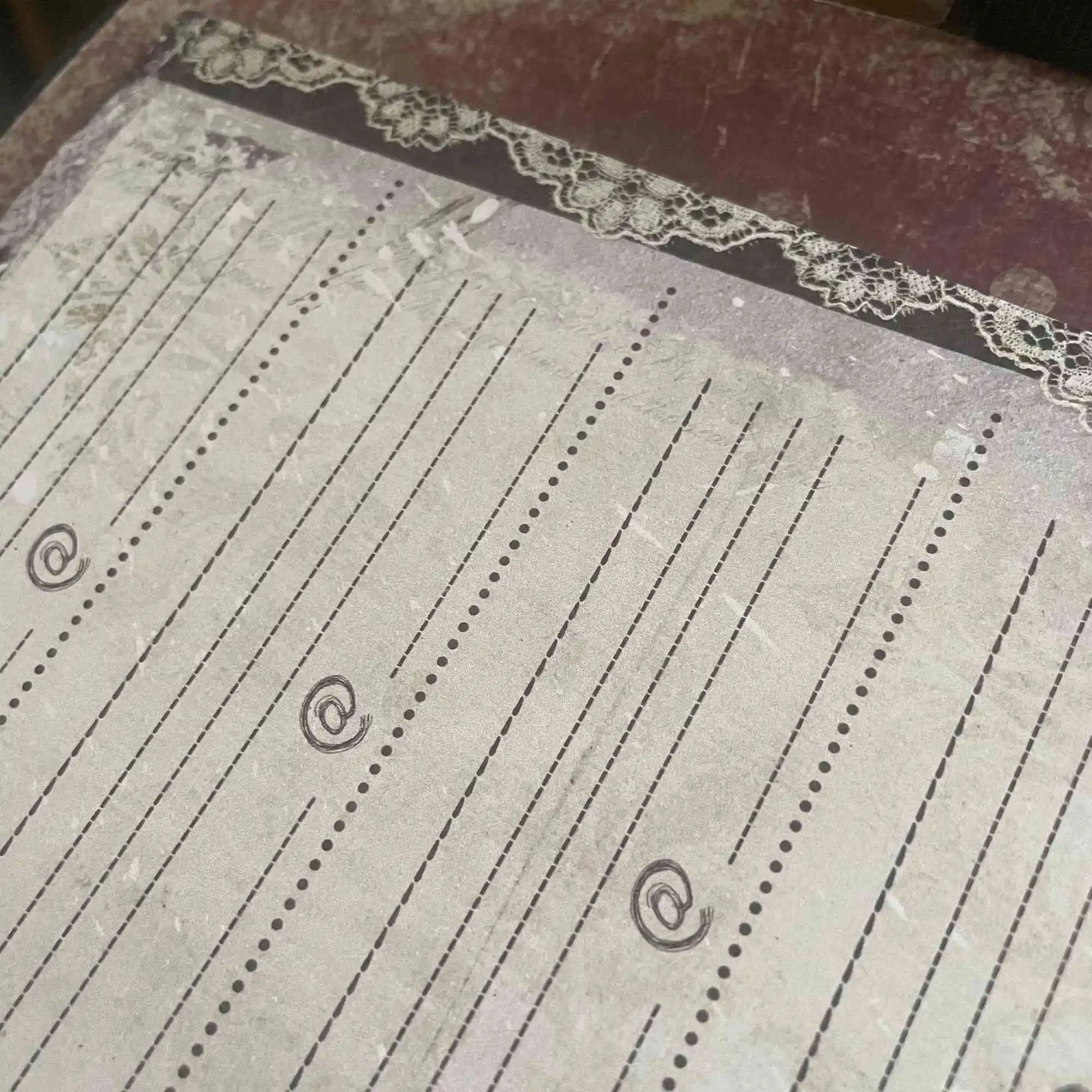 Printable Contacts List Size A5, digital download, PDF file, beautiful vintage style with roses and laces and icons for name, email, address and phone number